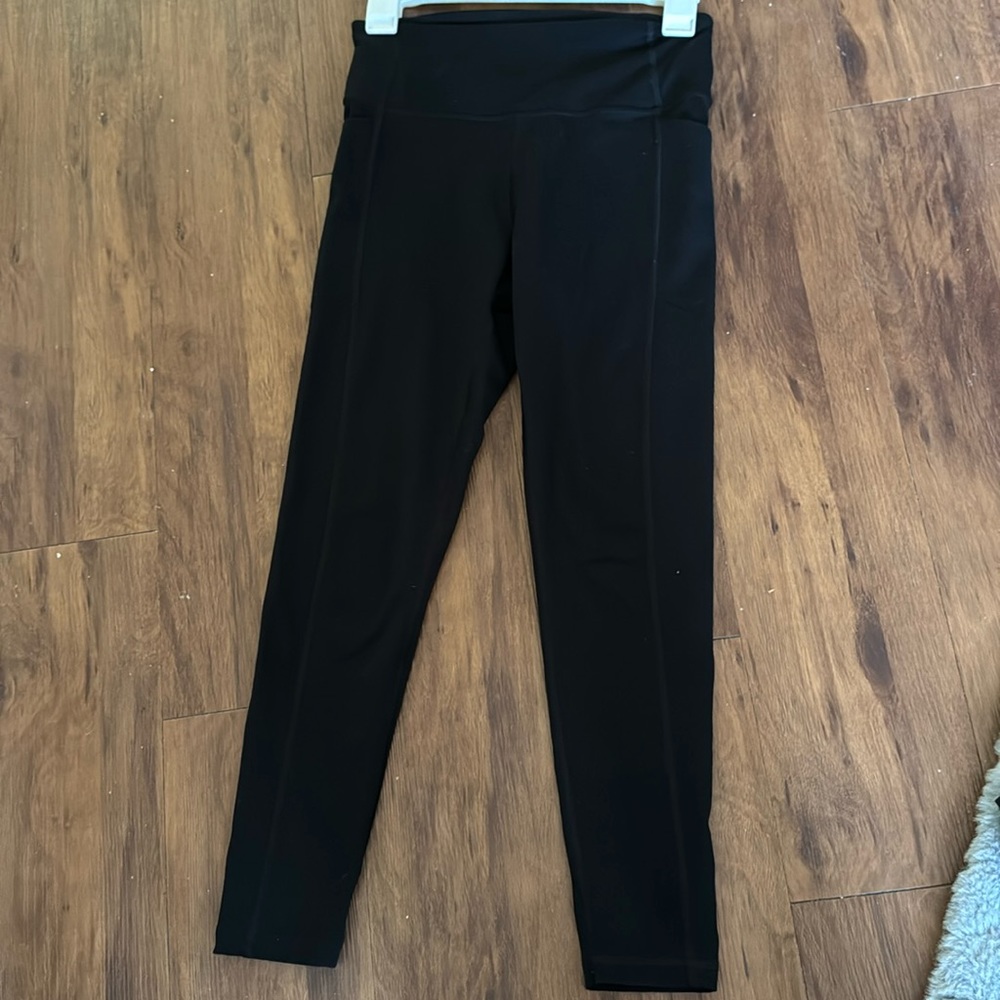 VS leggings w/ pockets